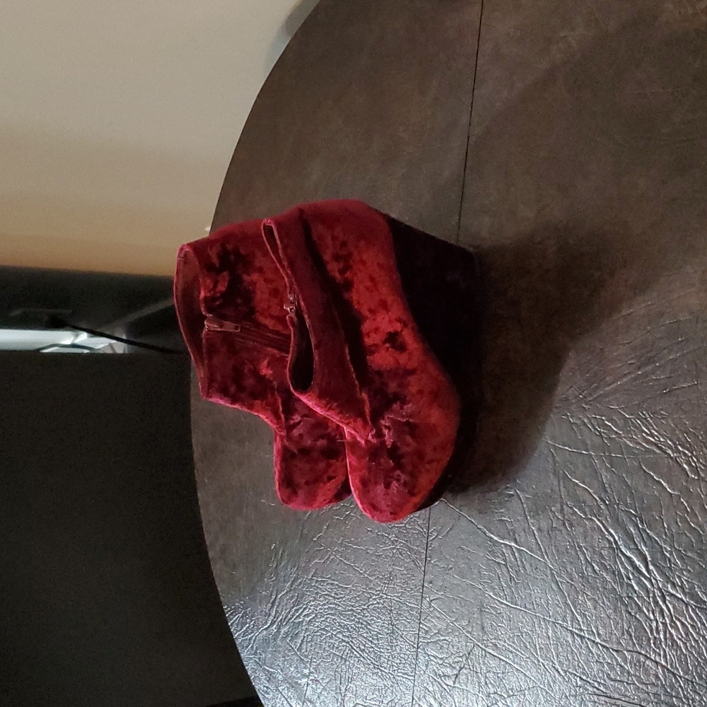 Velour red wedges ardene